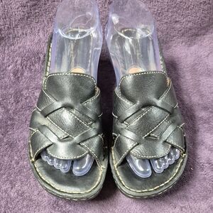 BØRN Born Black Leather Stitched Chunky Wedge Sandals Sz 8/39 W3077 Strappy